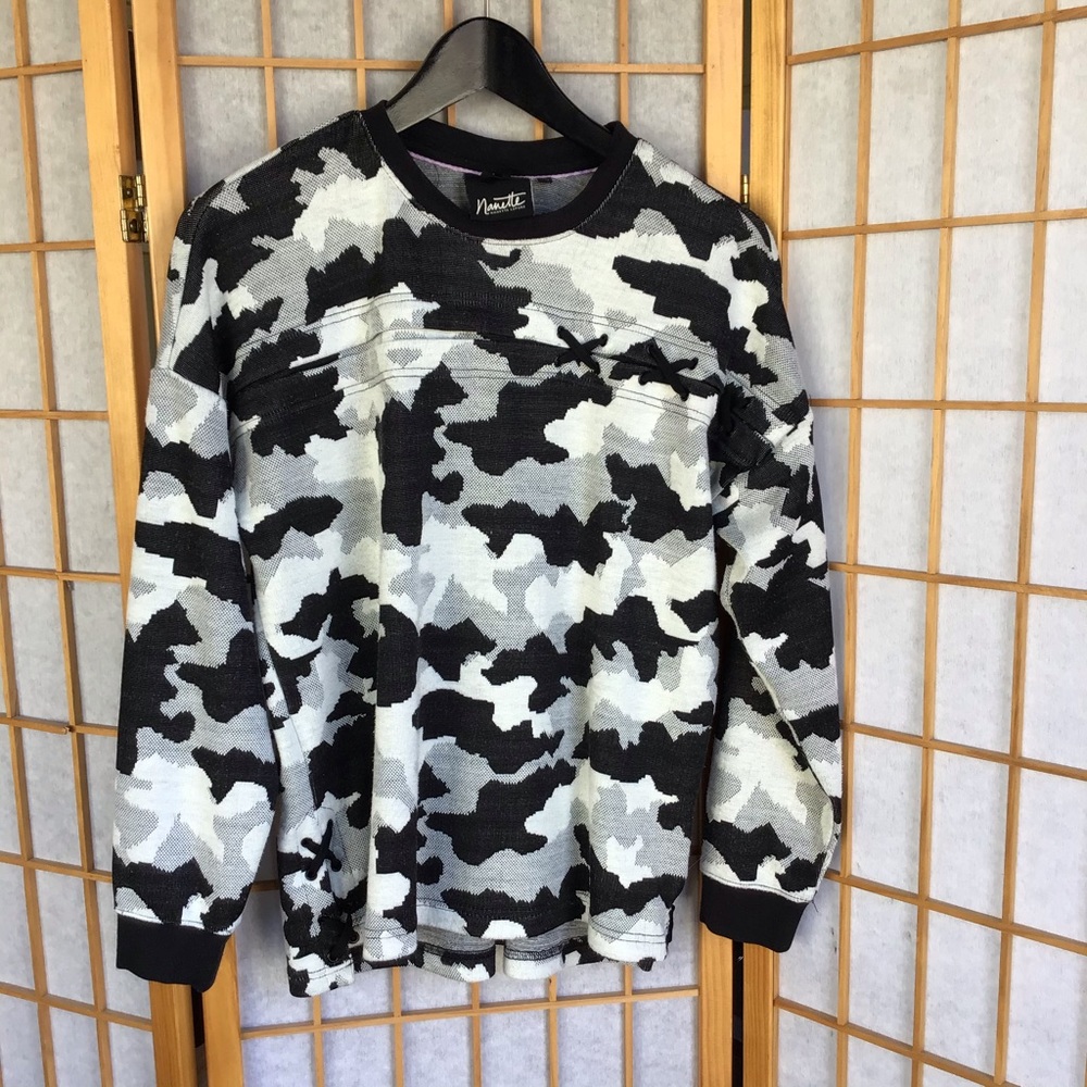 2 for 20$!Nanette Lepore camo print sweatshirt S